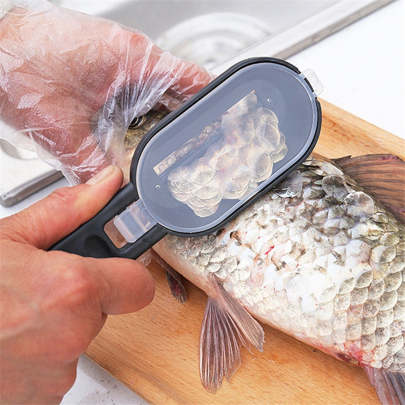 2 in 1 Plastic Fishing Scale Brush Built-in Fish cutter